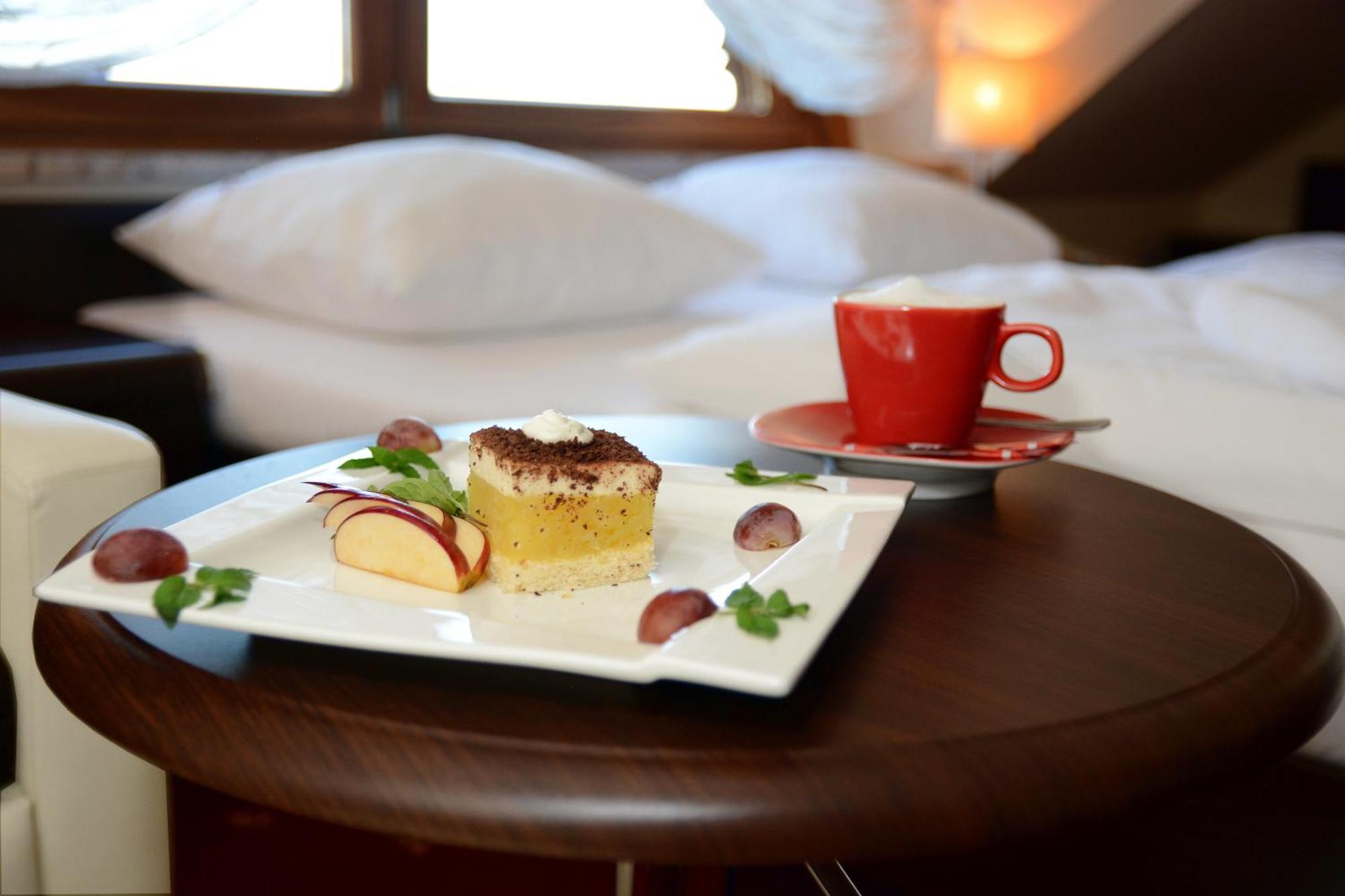Hotel Swietokrzyski Dwor Nowa Słupia Kültér fotó