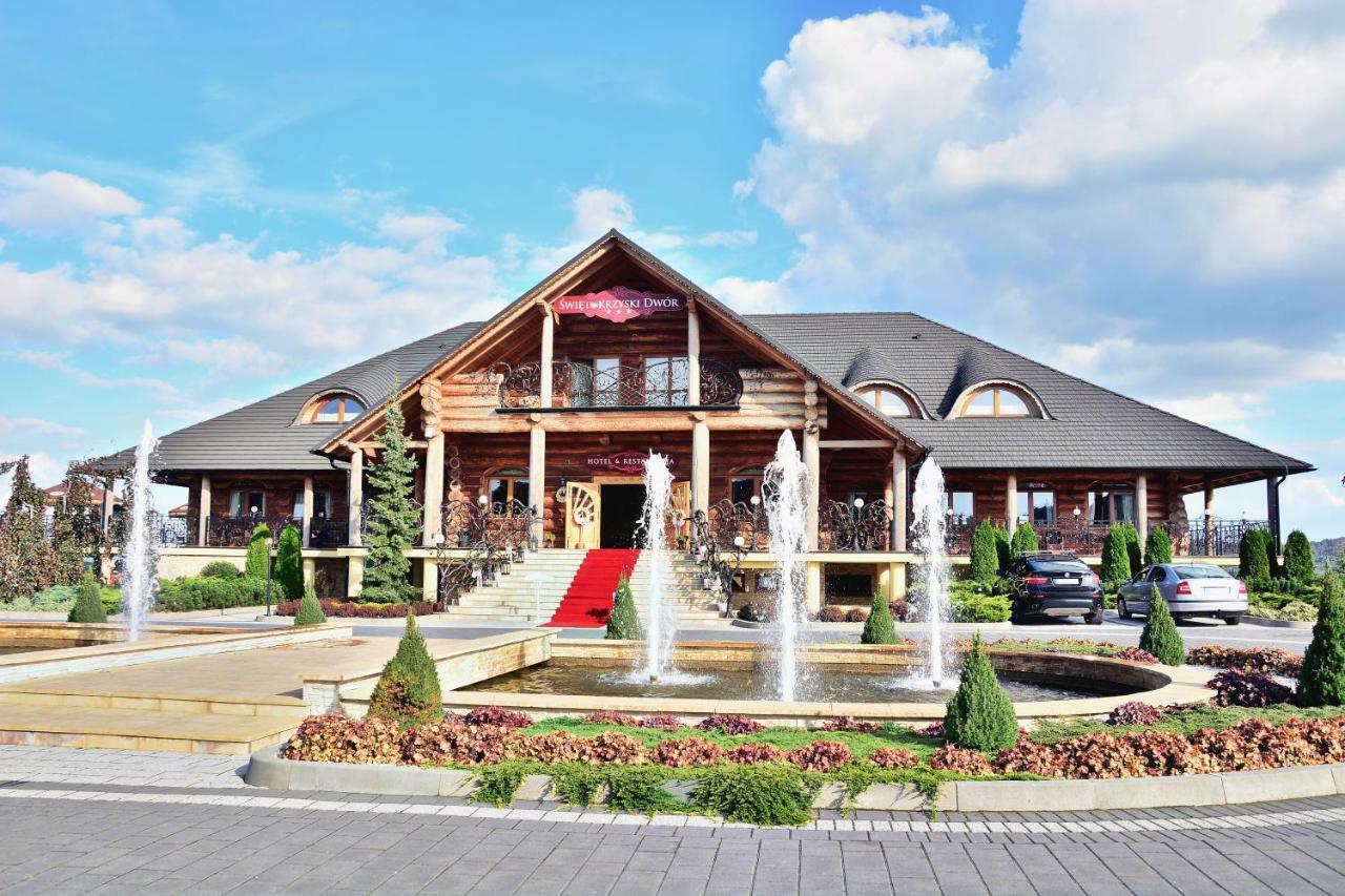 Hotel Swietokrzyski Dwor Nowa Słupia Kültér fotó
